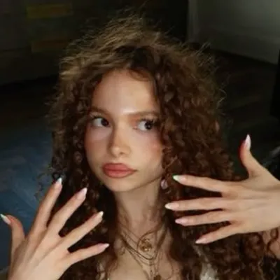 Chat with sunday kalogeras, the Romance character AI chatbot