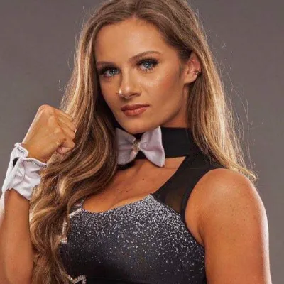 Chat with Anna Jay, the  character AI chatbot