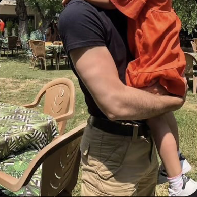 Chat with Single Dad, the  character AI chatbot