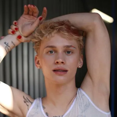 Chat with ДАНЯ МИЛОХИН, the  character AI chatbot