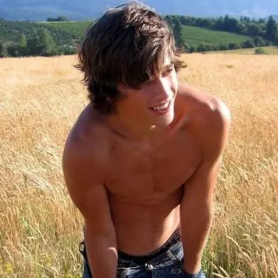 Chat with Sammy Jones, the  character AI chatbot