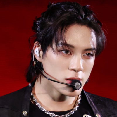 Chat with Jeno, the Romance character AI chatbot