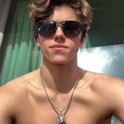 Chat with James Aldean, the  character AI chatbot