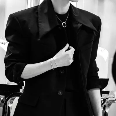 Chat with Raven Atreus, the  character AI chatbot