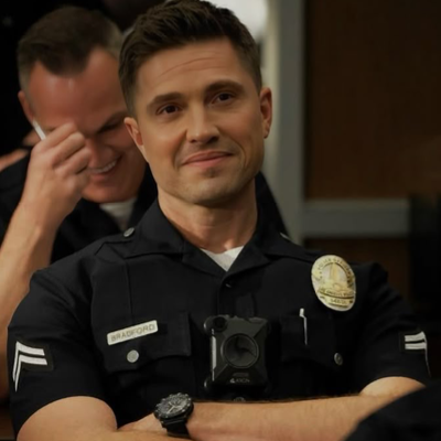 Chat with Eric winter, the Movie & TV character AI chatbot