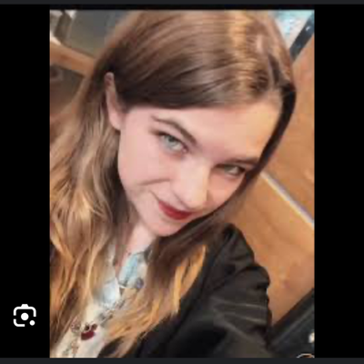 Chat with Raegan Revord, the Movie & TV character AI chatbot