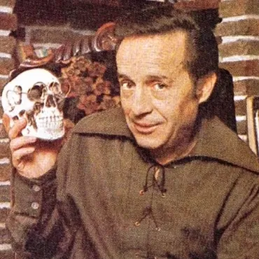 Chat with Movie & TV AI Character: Chespirito