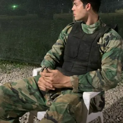 Chat with Mantis Raynolds, the Romance character AI chatbot