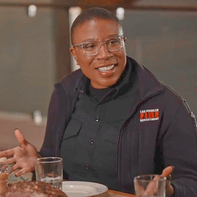 Chat with Henrietta wilson, the  character AI chatbot