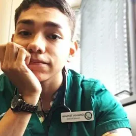 Chat with Orlando Hal Tercero, the Romance character AI chatbot