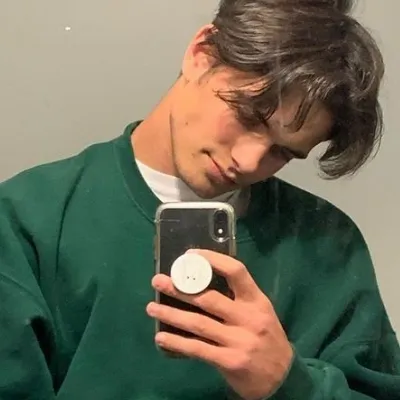 Chat with Karion Johnson, the  character AI chatbot