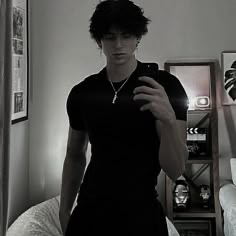 Chat with Zaden Meadows, the Romance character AI chatbot