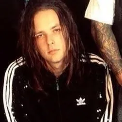 Chat with Jonathan Davis, the  character AI chatbot