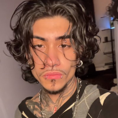 Chat with Diego Manuel, the  character AI chatbot