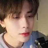 Chat with Quang Hùng, the Romance character AI chatbot