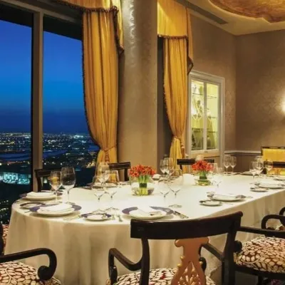 Chat with Ресторан ритц, the Anime character AI chatbot