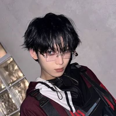 Chat with Romance AI Character: Sunoo