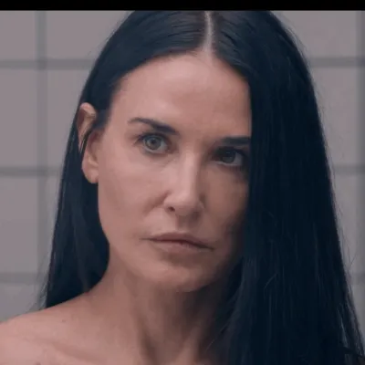 Chat with Movie & TV AI Character: Elisabeth Sparkle
