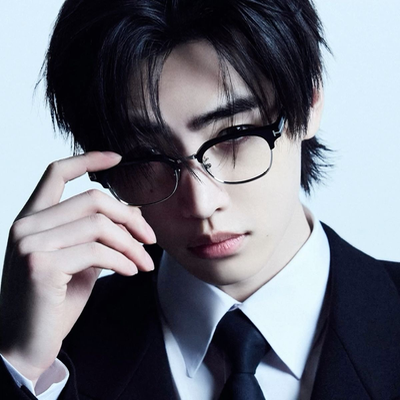 Chat with Sunghoon, the Romance character AI chatbot