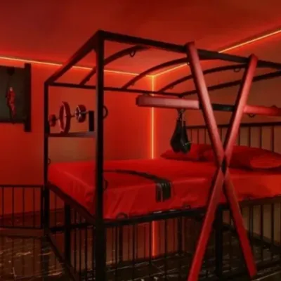 Chat with Игорь Интимная студия фото, the Romance character AI chatbot