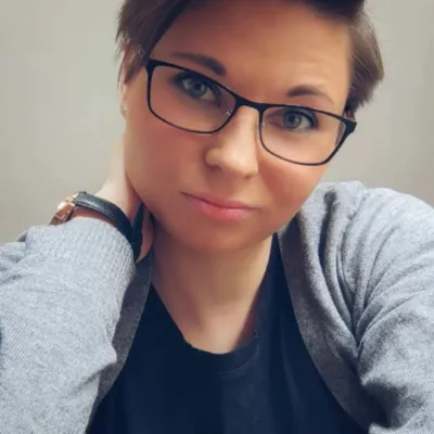 Chat with Airiin Kaseväli, the  character AI chatbot