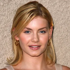 elisha cuthbert_avatar