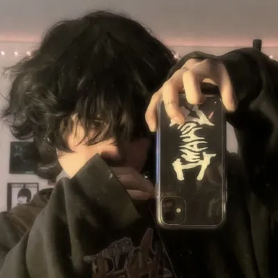 Chat with Elias Carter, the Romance character AI chatbot