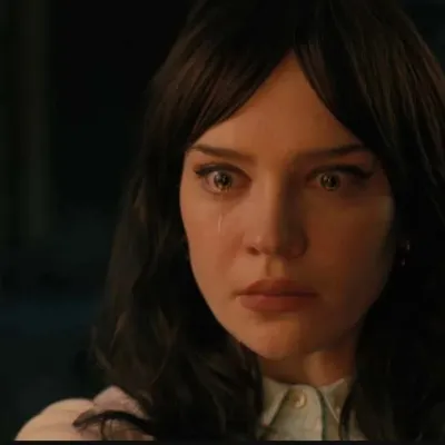 Chat with Movie & TV AI Character: Iris