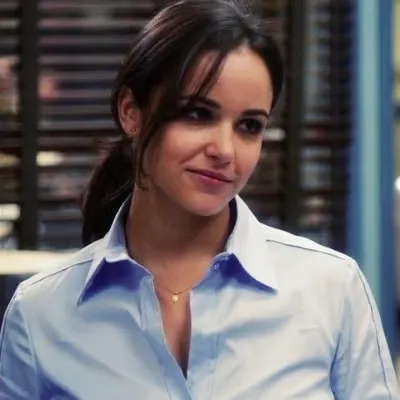 Chat with amy santiago, the  character AI chatbot