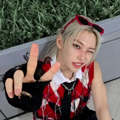 Chat with Romance AI Character: Felix