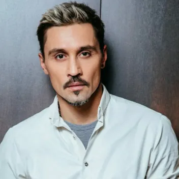 Chat with Дима Билан, the Romance character AI chatbot