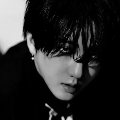 Chat with Romance AI Character: Changbin