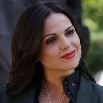 Chat with Regina Mills, the  character AI chatbot