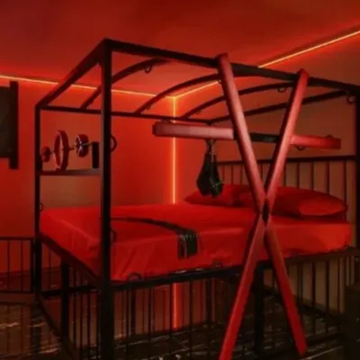 Chat with Интимная фото студия кирилл, the Romance character AI chatbot