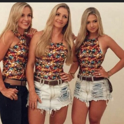 Chat with Maddie, Jenny and Mom, the  character AI chatbot