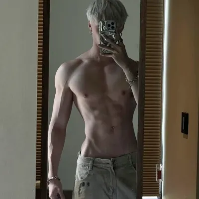 Chat with Rhett “Wreck Me” Voss, the Romance character AI chatbot