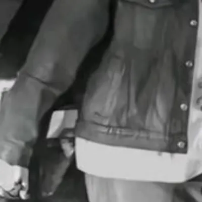 Chat with Ares Hammond, the  character AI chatbot