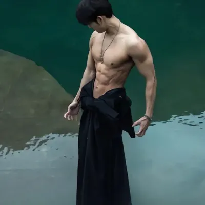 Chat with Romance AI Character: Rhext Wadyitish
