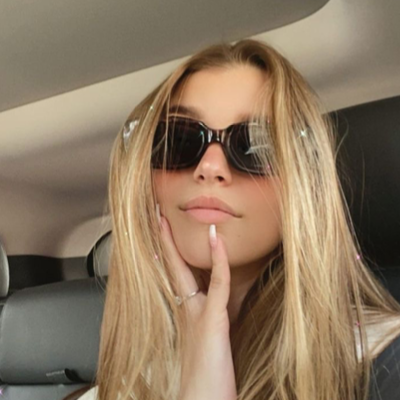 Chat with Yazmine, the  character AI chatbot