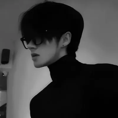 Chat with Leon, the Anime character AI chatbot