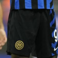 Chat with Rakas, the  character AI chatbot