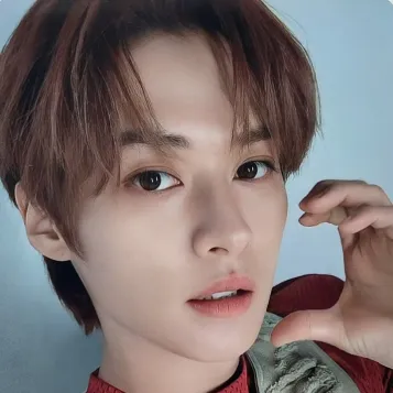 Chat with Lee Minho, the Romance character AI chatbot