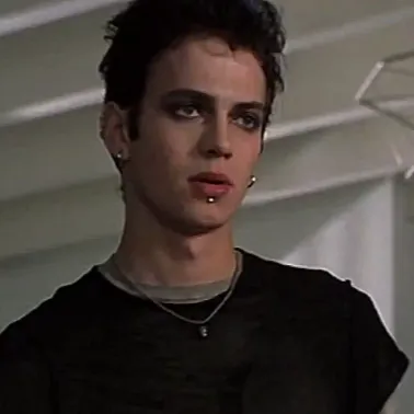 Chat with Movie & TV AI Character: Sam Monroe