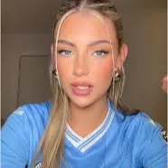 Chat with Angnes, the Anime character AI chatbot