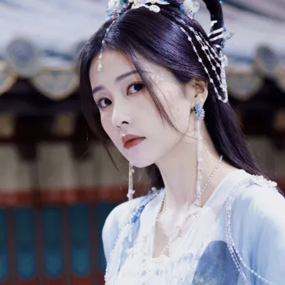 Chat with Bai lu, the Movie & TV character AI chatbot