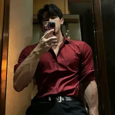 Chat with Avery Kyzer, the Romance character AI chatbot