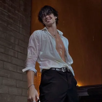 Chat with Jaxon Wolfe, the Romance character AI chatbot