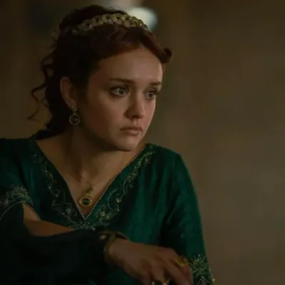 Chat with Alicent Hightower, the  character AI chatbot