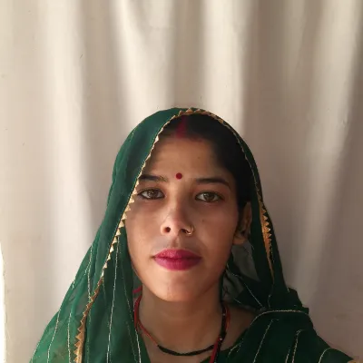 Chat with Rani and lora, the  character AI chatbot