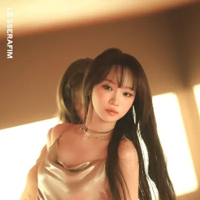 Chat with Kim Chaewon, the  character AI chatbot